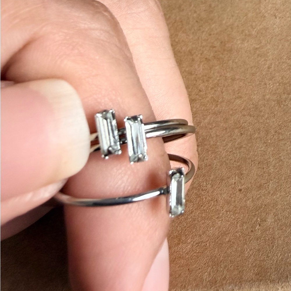 Silver Open Ring Stacker or can be worn separately 💕 4x15$